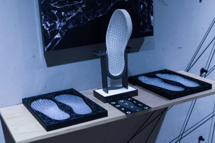为什么90%的鞋企都选择金石工业3D打印机，科技制鞋时代已经来临